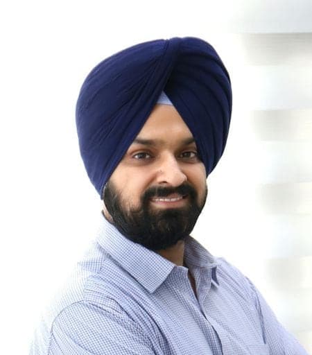 Dr Satpreet Bhasin receiving a SurgiGuideExcellence certificate